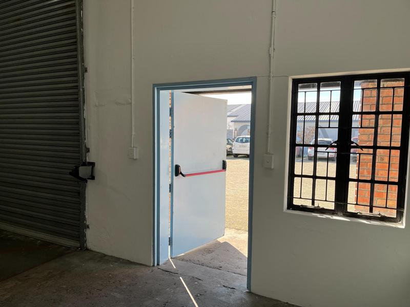 To Let Commercial Property for Rent in Maitland Western Cape
